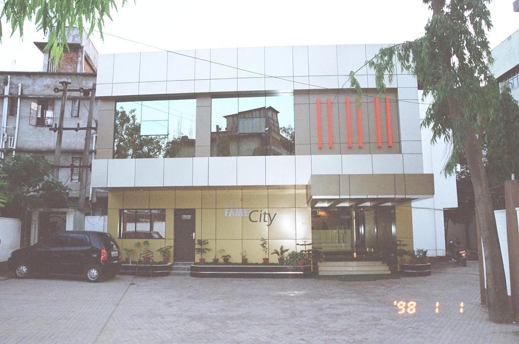 Hotel Fame City Guwahati Exterior photo