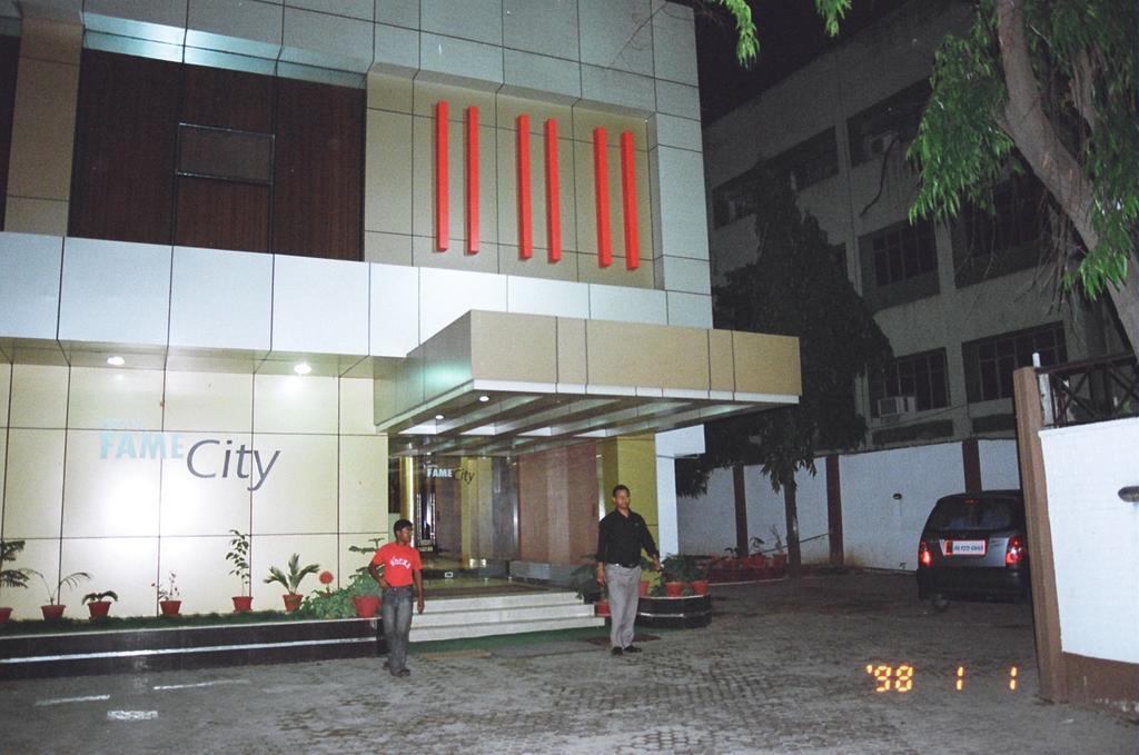 Hotel Fame City Guwahati Exterior photo